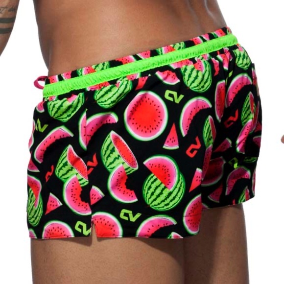 Addicted Swim Trunks XL 34-36 runs small Gently worn 80% polyester/20% elastane - Picture 3 of 7